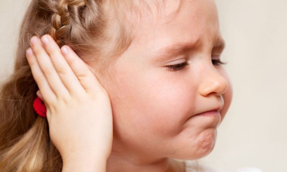Photo of Боль в ухе у ребенка: причины, симптомы и эффективные методы лечения