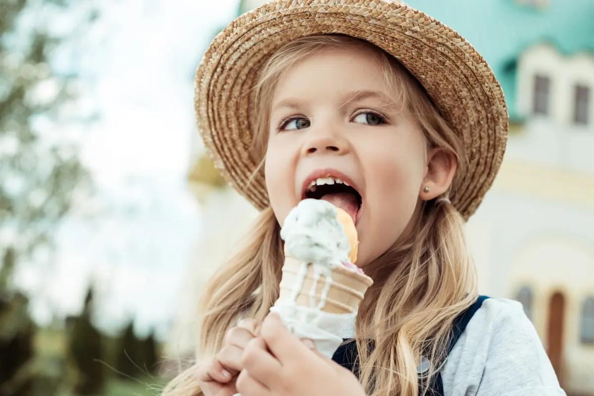 Все лучшее детям: как выбрать мороженое для ребенка