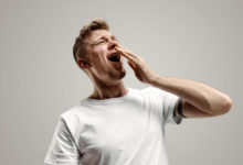 Photo of Слишком частая зевота может возникать из-за инсульта или опухоли мозга